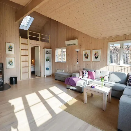 Four Bedroom Holiday In Ebeltoft