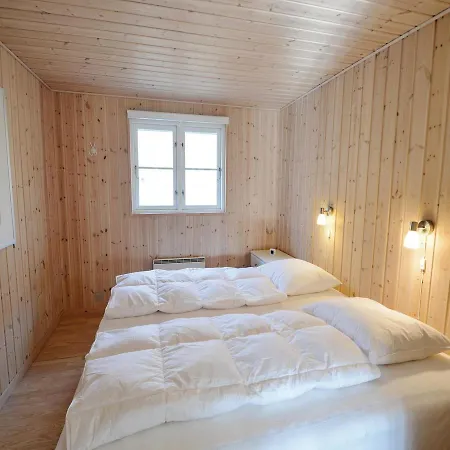 Dom wakacyjny Four Bedroom Holiday In