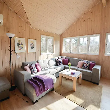 Four Bedroom Holiday In Dom wakacyjny
